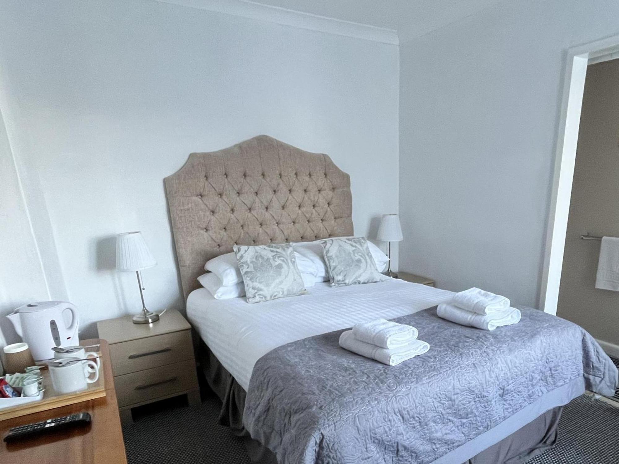 The Paddocks Hotel Symonds Yat Bagian luar foto